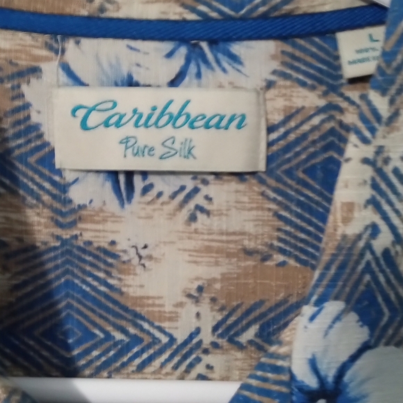 Blue and Tan Patterned Button-Up Shirt - Picture 2 of 3